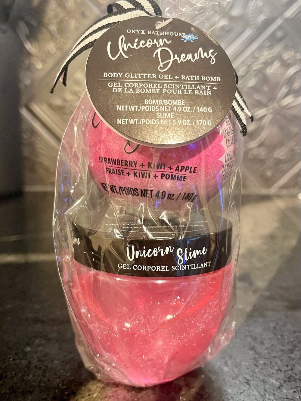 Unicorn Dreams Body Glitter Gel & Bath Bomb - Pink